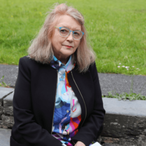 Carco: Sgwrs gyda Menna Elfyn