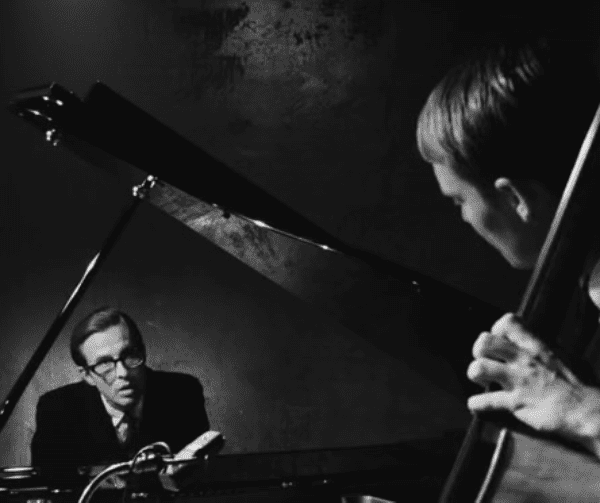 Everybody Digs Bill Evans banner image