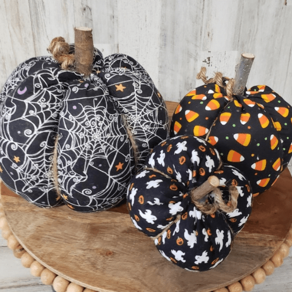 Crafts-Frightfully Fun Fabric Pumpkins banner image