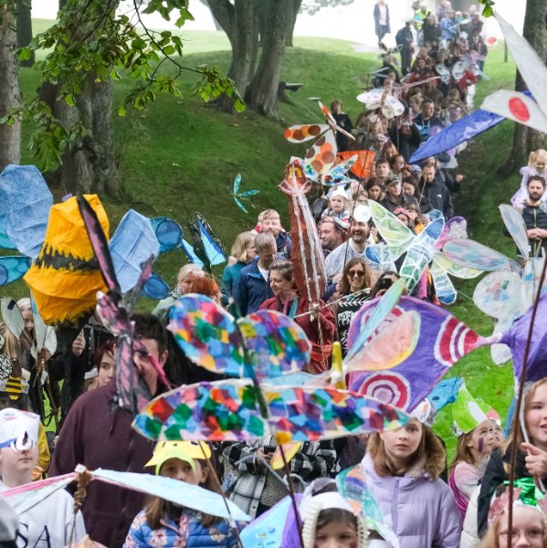 FREE:  Finale Day  -  'The Swarm' parade Photo